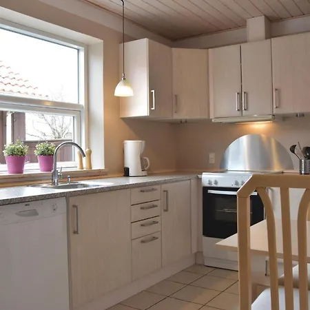 4 Bedroom Cozy Home In Ringkobing