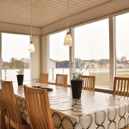 4 Bedroom Cozy Home In Ringkobing 링쾨빙