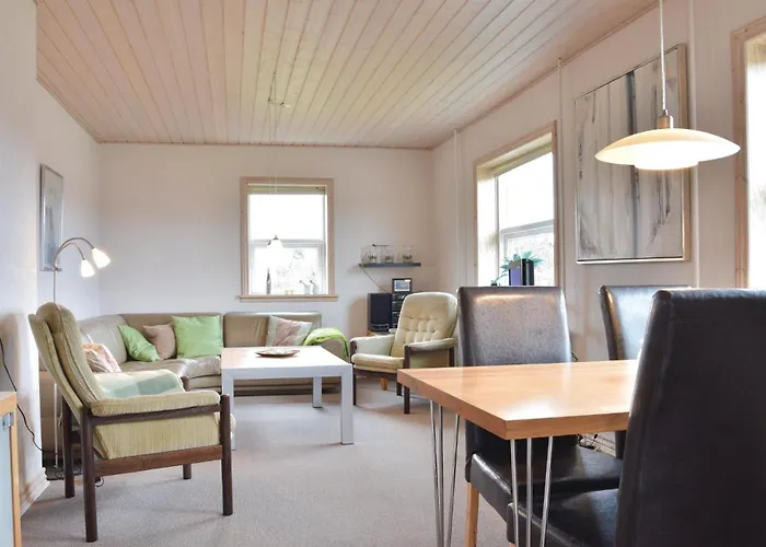 Holmsland Klitvej Holiday home *